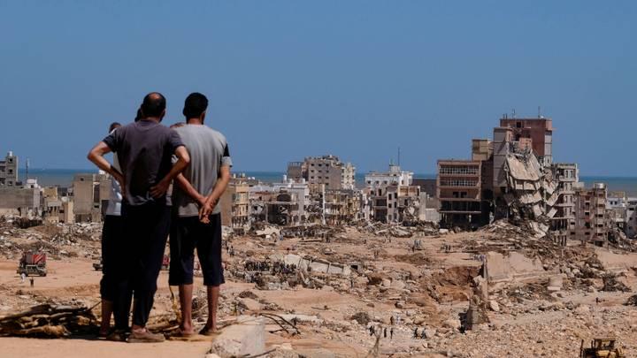 Libye: après l'"apocalypse", les rescapés de Derna veulent des réponses