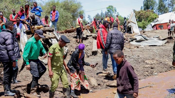 Tanzania: Rais Samia akatiza ziara ya nje kufuatia maporomoko nchini mwake